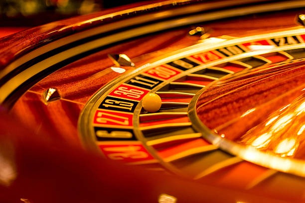 wisnu 123 mobile app interface showing live blackjack table and payment options
